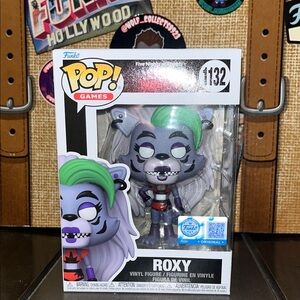 Funko Pop Games Roxy Figure with Green and Gray